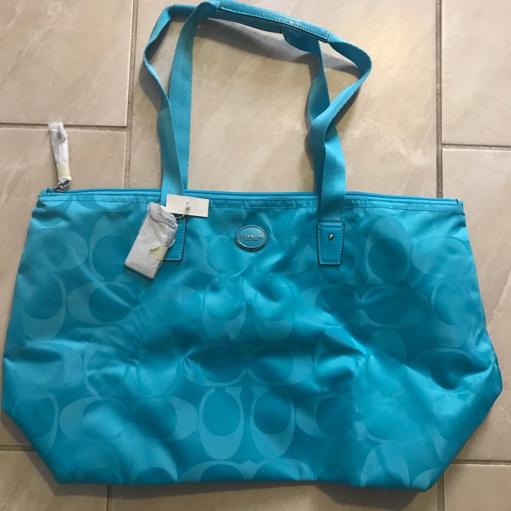 Overnight Coach Bag in Turquoise